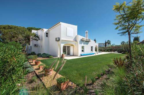 Villa Florabella, set in beautiful surroundings near Quinta do Lago, Algarve, Portugal